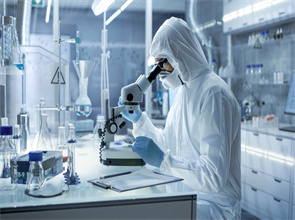Dispositivi di protezione individuale in laboratorio